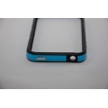 Чехол Iphone 4/4s Bumper. Черный/голубой цвет