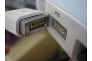 Ремонт зарядного устройства macbook	